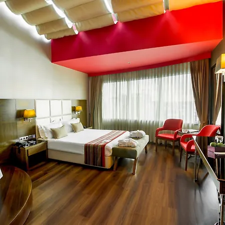 Park By Radisson Kavacik ホテル 4*