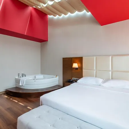 Park By Radisson Kavacik ホテル 4*