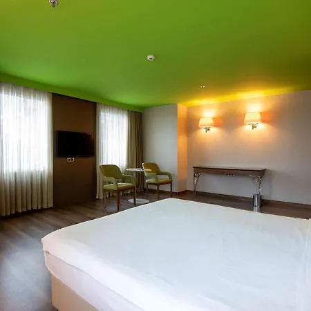Park By Radisson Kavacik 4* Стамбул